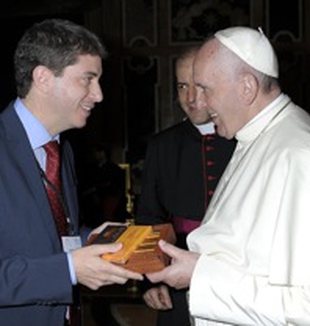 Alejandro Marius e papa Francesco.
